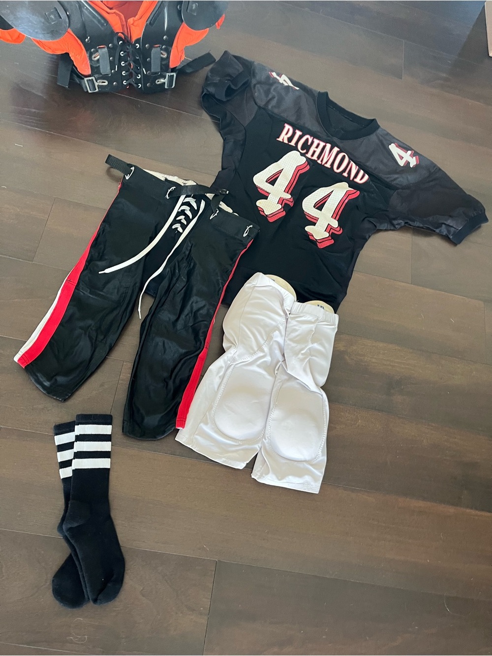 UNIQUE Mens Football Uniform HALLOWEEN COSTUME (Full Uniform with all padding) - Picture 2 of 11